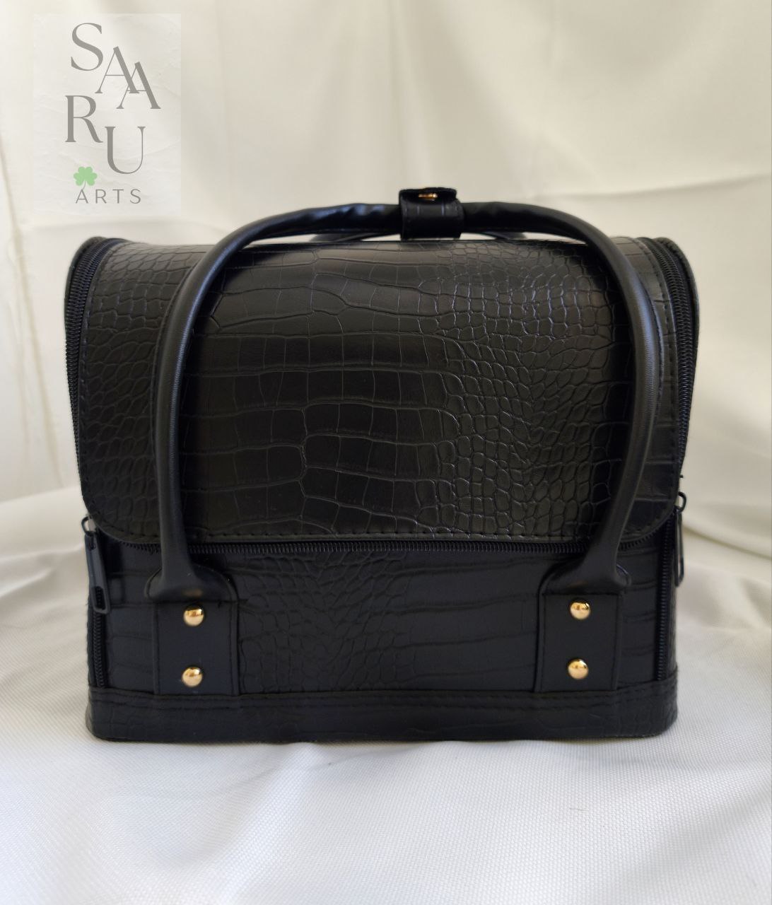 کیف طبقه ای کنفی