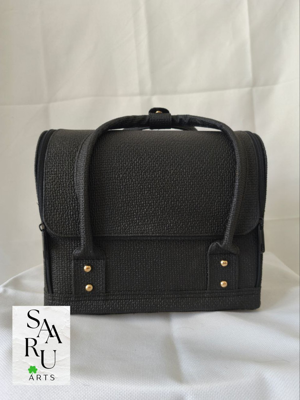 کیف طبقه ای کنفی