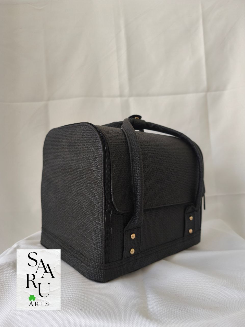 کیف طبقه ای کنفی