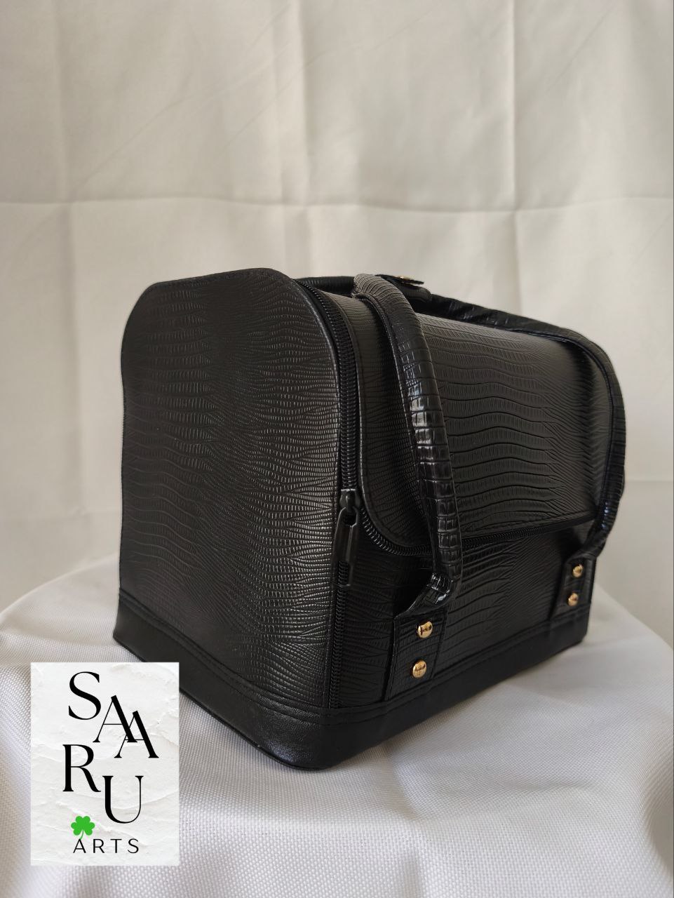 کیف طبقه ای کنفی